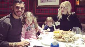 In the year, 2011, wanda nara had participated in patinando which is a contest she left to go to italy with maxi lópez. Unknown Facts About Icardashians Mauro Icardi And His Wife Wanda Nara Sportmob