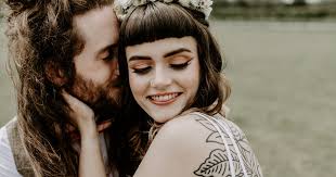 STYLEDSHOOT📸 It's all in the detail for this retro styled shoot organised  by Lucy Dennis Photography. She tells us, “It all started with an idea to  incorporate my favourite colour into a