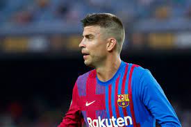 After piqué appeared in the video for her. Lwjdgcztpsmsm