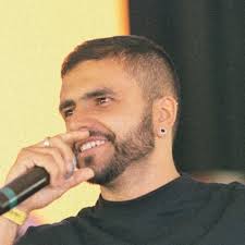 Natasha Nunes (@Nat_nuness28)