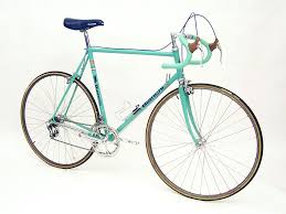 I Love Everything About This Bike Makes Me Want To Hunt Down All The Original Components For My Bridgestone And Polish Her Up Real Nice So Classy Velo