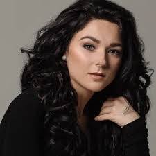 Kendra Kay's Instagram, Twitter & Facebook