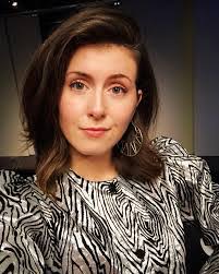 Jennifer Bingham's Instagram, Twitter & Facebook