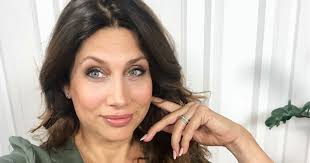 Horvath eva's age is 42. Eva Horvath Plasticizes Her Breast Because Of Her Partner Already Regretting The Intervention Hungarian Star