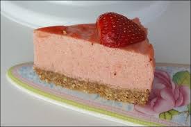 600 gbutterkekse 250 mlfanta für die füllung: Lowcarb Erdbeerkuchen Ohne Backen Mit Knusprigem Mandelboden Honey Loveandlike De Lifestyleblog
