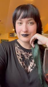 The Feminine Macabre (@the.feminine.macabre) · Instagram 照片和视频