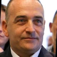 15100+ perfiles de «Erasmo»