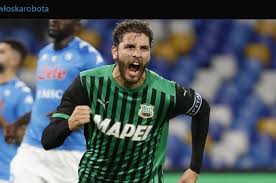 What kind of football does manuel locatelli play? Montrant La Promesse La Revanche Du Milieu De Terrain Ecarte De L Ac Milan Est Vengee Milan Nouvelles Du Monde