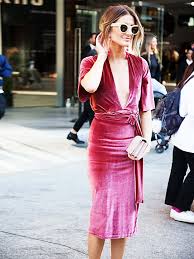 Vestito velluto in vendita in abbigliamento e accessori: Velvet Hot Trend Come Indossare Il Velluto In Estate Stylight