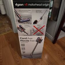 Bristles are pliable, protecting wood, vinyl and other floor surfaces. Brand New In The Box Dyson V8 Motorhead Origin Cordless Vacuum Cleaner Retails For 300 Asking 220 Run Time 40 Minut Dyson Vacuums Cordless Vacuum Cleaner Dyson