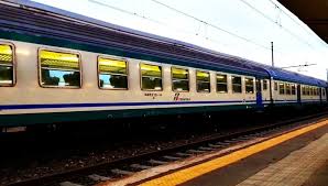 Non mancano certo le attività in questa zona ricca di cultura con i suoi musei e le molte. Napoli Sciopero Trenitalia Il 3 Giugno Disagi Per Regionali E Linea 2 Minformo Com