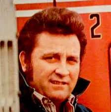 Bud Brewer's Instagram, Twitter & Facebook