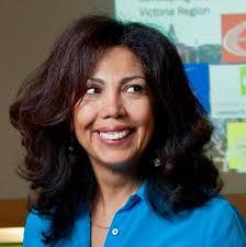 Stephanie Daher's Instagram, Twitter & Facebook