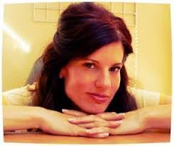 Faye Dahl's Instagram, Twitter & Facebook