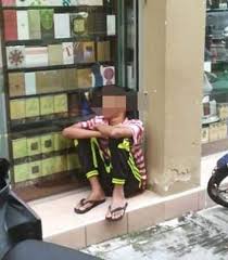 Contextual translation of kami pergi melihat kedai makan into english. Kisah Remaja 13 Tahun Tidur Di Lorong Imbas Pengalaman Guru Minum Air Paip Makan Roti Expired Tu Dia Homeschooling Pun Pandai Sebut English Kau Viral Mstar