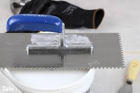 Nehmen sie die erste fliese und drücken sie diese in das kleberbett. Ytong Steine Kleben Diy Anleitung Womit Kleben Talu De