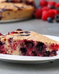 This Summertime Berry Buckle Is So Delicious And Fresh Delicious Desserts Strawberry Recipes Berries Recipes