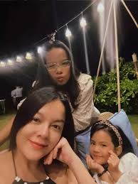 Chỉ chú thích 3 chữ, bạn thân Phạm Quỳnh Anh đã thay lời xác nhận nữ ca sĩ  đang mang thai lần 3