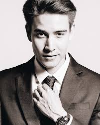 Business professional hairstyles are modest and bring less attention to hair at work. 31 Best Medium Length Haircuts For Men And How To Style Them