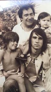 Рикки file nella categoria ricky tognazzi. Ricky Tognazzi On Twitter Ciao Papa Sempre Vivo Nei Nostri Ricordi 23 2 1922 27 10 1990 Nella Foto Papa Maria Sole Gianmarco E Io Purtroppo Non C E Thomas A Cui Mando Un Bacio