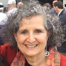 Dianne Cloer's Instagram, Twitter & Facebook