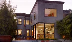 This gorgeous combination pairs well with the modern farmhouse exterior as well as the coastal california look that. Black Houses The Pros And Cons Of A Dark Painted Facade Gardenista