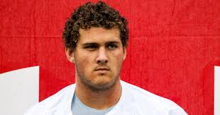 How do things stand for UGA in a tight race for 5-star OL Clay Webb?