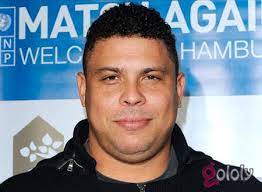 كشف النجم البرازيلي رونالدو أنه قد يرفض العروض المقدمة له من بعض الأندية الأوروبية ويعتزل كرة القدم رغم شفائه من العملية الجراحية التي أبعدته عن الملاعب منذ يناير/كانون الثاني الماضي. Ø¨Ø§Ù„ØµÙˆØ± Ø±ÙˆÙ†Ø§Ù„Ø¯Ùˆ Ù‚Ø¨Ù„ ÙˆØ¨Ø¹Ø¯ ÙÙ‚Ø¯Ø§Ù† 30 ÙƒÙŠÙ„Ùˆ