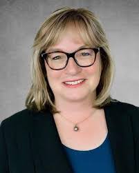 Kara Clements's Instagram, Twitter & Facebook