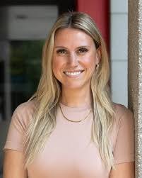 Danielle Miner's Instagram, Twitter & Facebook