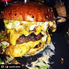 Or smaller size for thicker bread. Dulf S Burger Repost Sydd Eats Dulf S Burger Hamburg Dulfsburger 1 2 Kreatur Burger Brioche Bun 3x Homemade Beef Patties Fresh Lollo Bionda Lettuce Mozzarella Double Cheddar Fried
