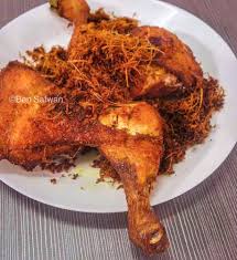 Butuh kesabaran saat membuat ayam goreng lengkuas. Resipi Ayam Goreng Berempah Yang Ringkas Juicy Sedap Nak Dapatkan Hasil Rempah Yang Cantik Guna Serai Je Keluarga