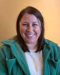 Caitlin Kerr's Instagram, Twitter & Facebook