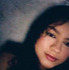 Looking for my cousins Elizabeth and Charlie Giles, children of Pearl Giles  who was my father's (Reginald Frank Gooderson) sister-in-law. They lived in  McMaster Cresent in London, Ontario, Canada. I think Elizabeth