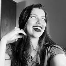 Leticia Bello's Instagram, Twitter & Facebook