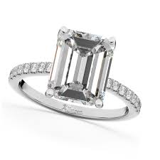 All of jlos engagement rings j lo's engagement rings j lo's engagement rings comparison. Jennifer Lopez S Engagement Ring From Alex Rodriguez How Much Did It Cost And Other Details Allurez Jewelry Blog