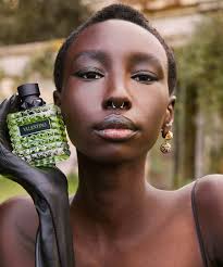 Born in Roma Donna Green Stravaganza