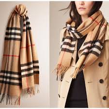 Un vero concentrato di stile british con cui completare i vostri look quotidiani. ØµØ§Ø­Ø¨ Ø§Ù„Ø¹Ù…Ù„ Ù†ÙØ§Ø°ÙŠØ© Ø¨ØµÙ‚ Burberry Camel Giant Check Cashmere Scarf Dsvdedommel Com
