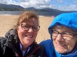 Old Woman Who Collapsed While Hiking Saved Thanks to Three Words