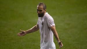 He played 157 games and scored 35 goals in the argentine primera división for river plate, nueva chicago, independiente, godoy cruz and colón between 2003 and 2012. Eks Juventus Gonzalo Higuain Gagal Penalti Ngamuk Debut Horor Untuk Inter Miami Di Mls Goal Com