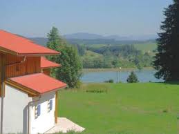 Guests can use the following amenities: Ferienhaus Am See Kaufen Alpenimmobilien Top 2021