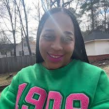 Zelda Brooks's Instagram, Twitter & Facebook