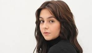 Hospital deve pagar R$ 200 mil por vazar dados de Klara Castanho;  funcionária passava informações em tempo real sobre parto