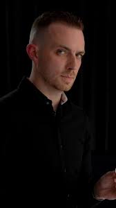 A simple trick, with a powerful message. Your miracle is waiting for you.  Take the risk and believe you are worth it. , All new studio magic sessions  with @q29video #daretobelieve #illusionist ...