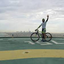 See more of vittorio brumotti on facebook. Capovelo Com Vittorio Brumotti Attempts New World Record In Dubai Today