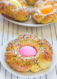 Osterbrunch Mit Diesen Sussen Und Herzhaften Rezepten Macht Ihr Eindruck Italienisches Osterbrot Ostern Backen Osterbrunch Rezepte