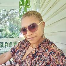 Ebony Garner's Instagram, Twitter & Facebook