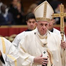 9 como tal, es el jefe de estado y el octavo soberano de la ciudad del vaticano.tras la renuncia de benedicto xvi al pontificado, fue elegido el 13 de marzo de 2013 en la quinta votación efectuada durante el. El Papa Festeja Dos Cumpleanos Con Una Victoria Ante Sus Adversarios