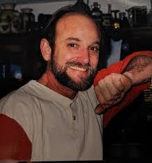 Leslie Stoll's Instagram, Twitter & Facebook