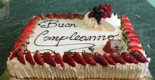 Torta Di Compleanno Crema E Fragole Torta Facile Da Fare Per Un Evento Ma Anche Per Una Cena Sfiziosa Tr Torta Facile Dolci Di Compleanno Torte Di Compleanno